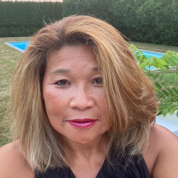 Meet your Posher, Caroline - Picture 2 of 2